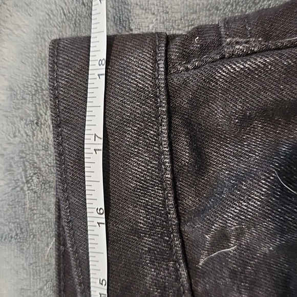 Forever 21 Mens black ripped jeans like new. Size 36 - Picture 5 of 10